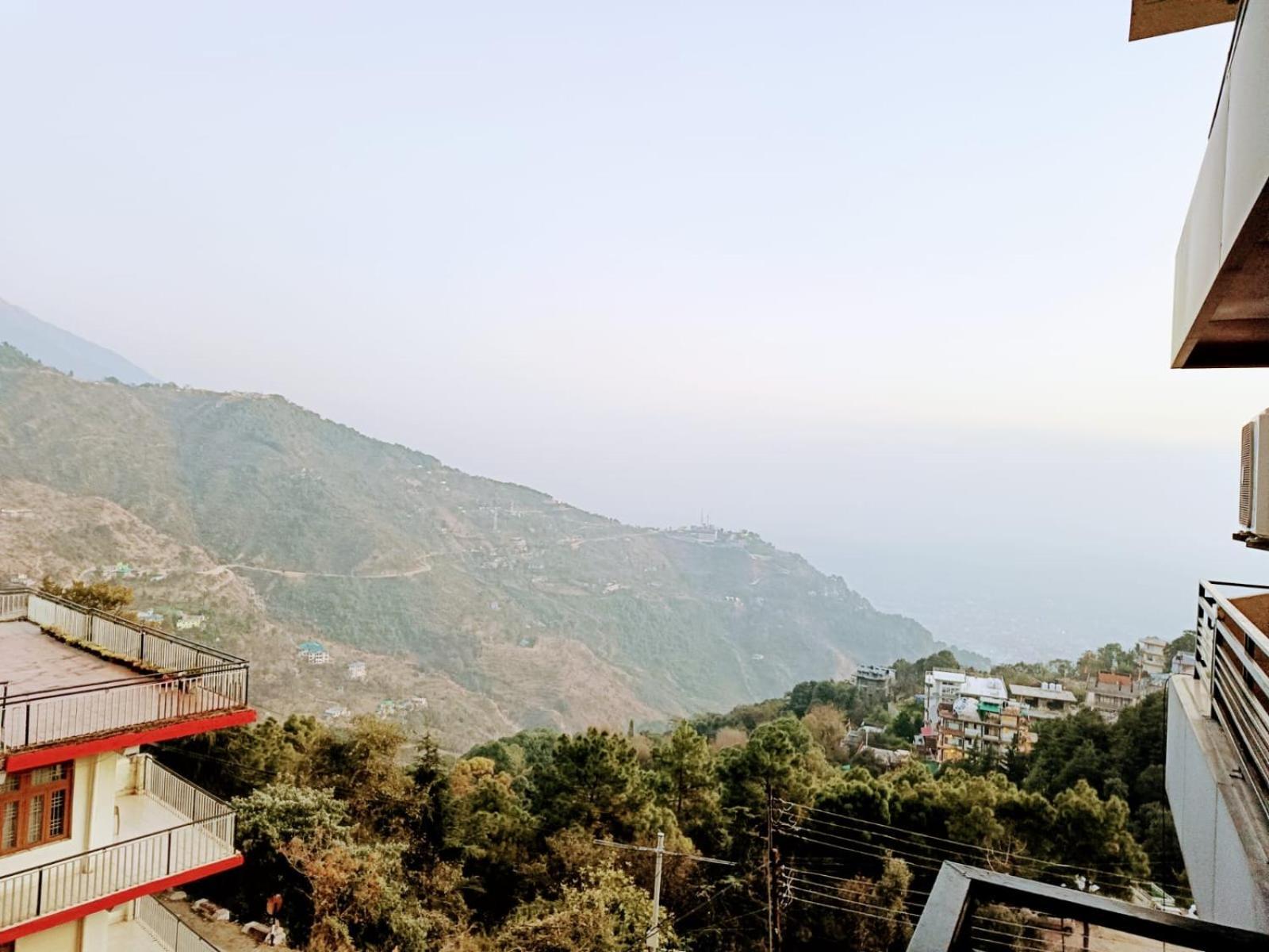King Castle Mcleodganj-Centrally Heated And Air Cooled- Near Mall Road - Free Parking Дармсала Екстер'єр фото