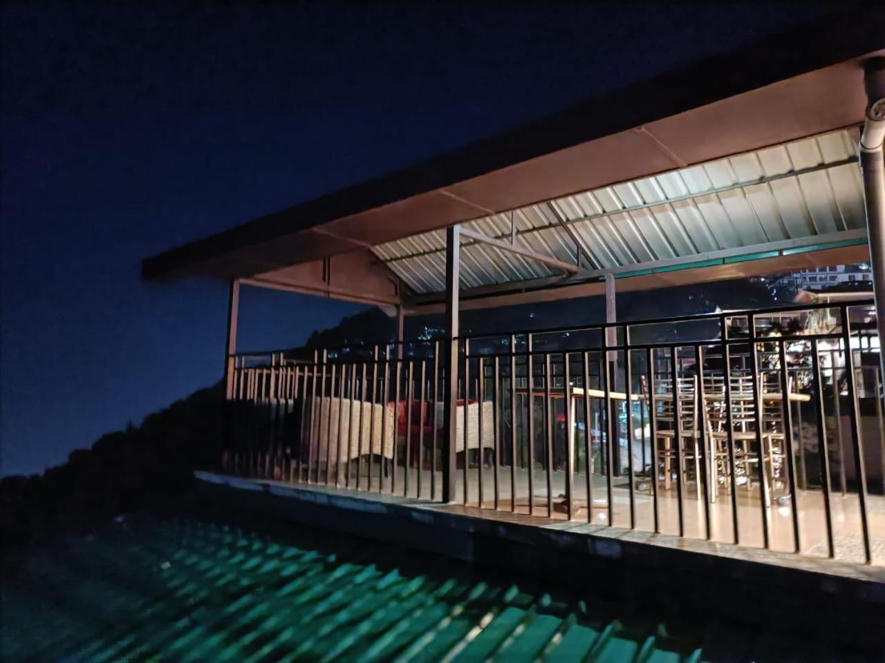 King Castle Mcleodganj-Centrally Heated And Air Cooled- Near Mall Road - Free Parking Дармсала Екстер'єр фото