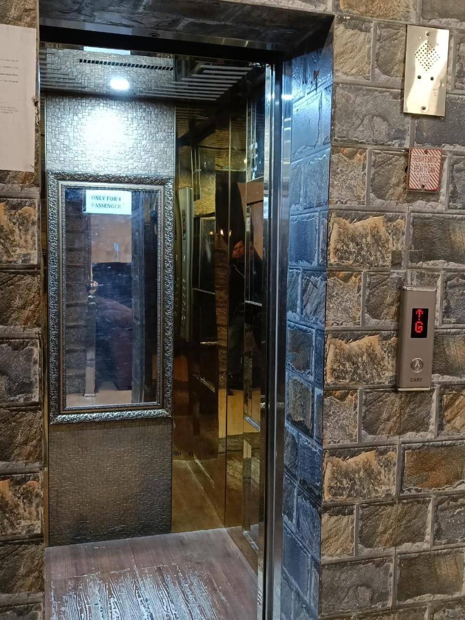 King Castle Mcleodganj-Centrally Heated And Air Cooled- Near Mall Road - Free Parking Дармсала Екстер'єр фото