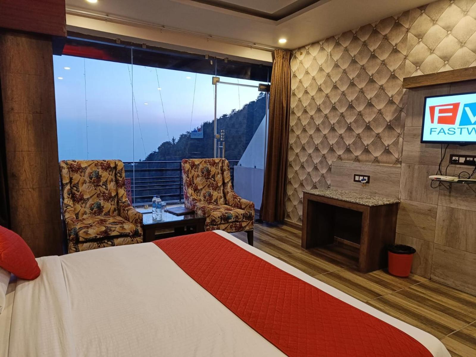 King Castle Mcleodganj-Centrally Heated And Air Cooled- Near Mall Road - Free Parking Дармсала Екстер'єр фото