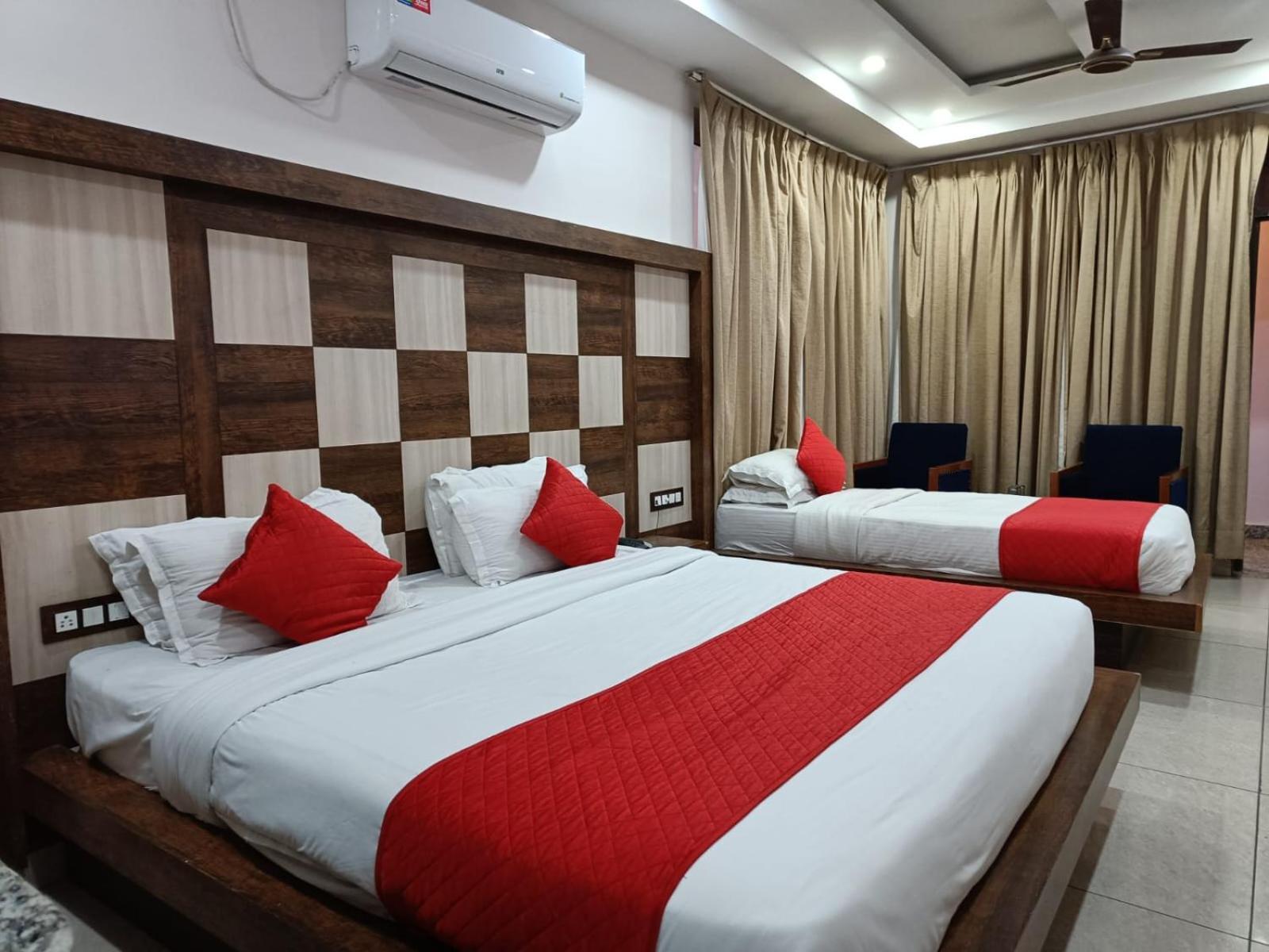 King Castle Mcleodganj-Centrally Heated And Air Cooled- Near Mall Road - Free Parking Дармсала Екстер'єр фото