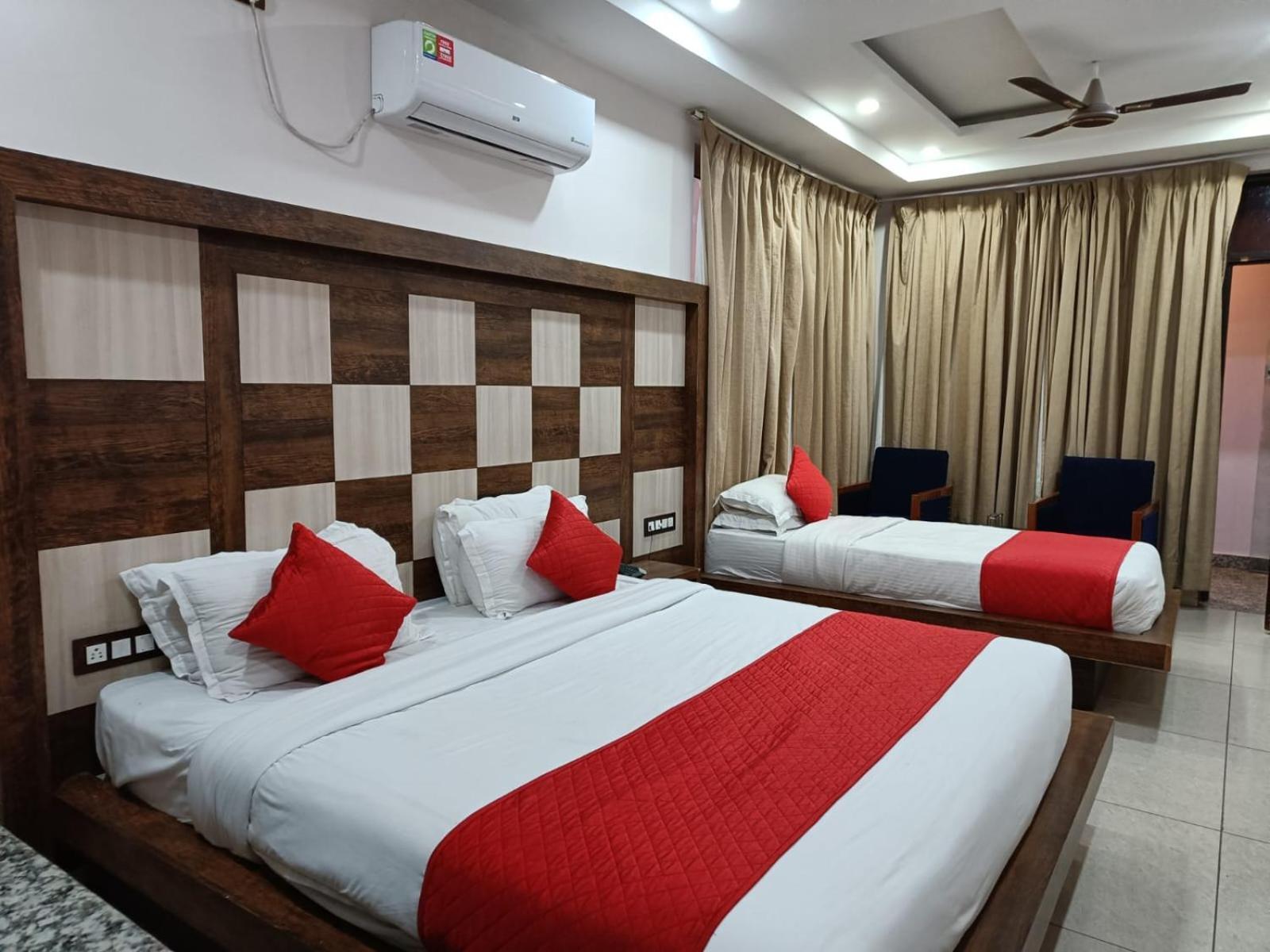 King Castle Mcleodganj-Centrally Heated And Air Cooled- Near Mall Road - Free Parking Дармсала Екстер'єр фото