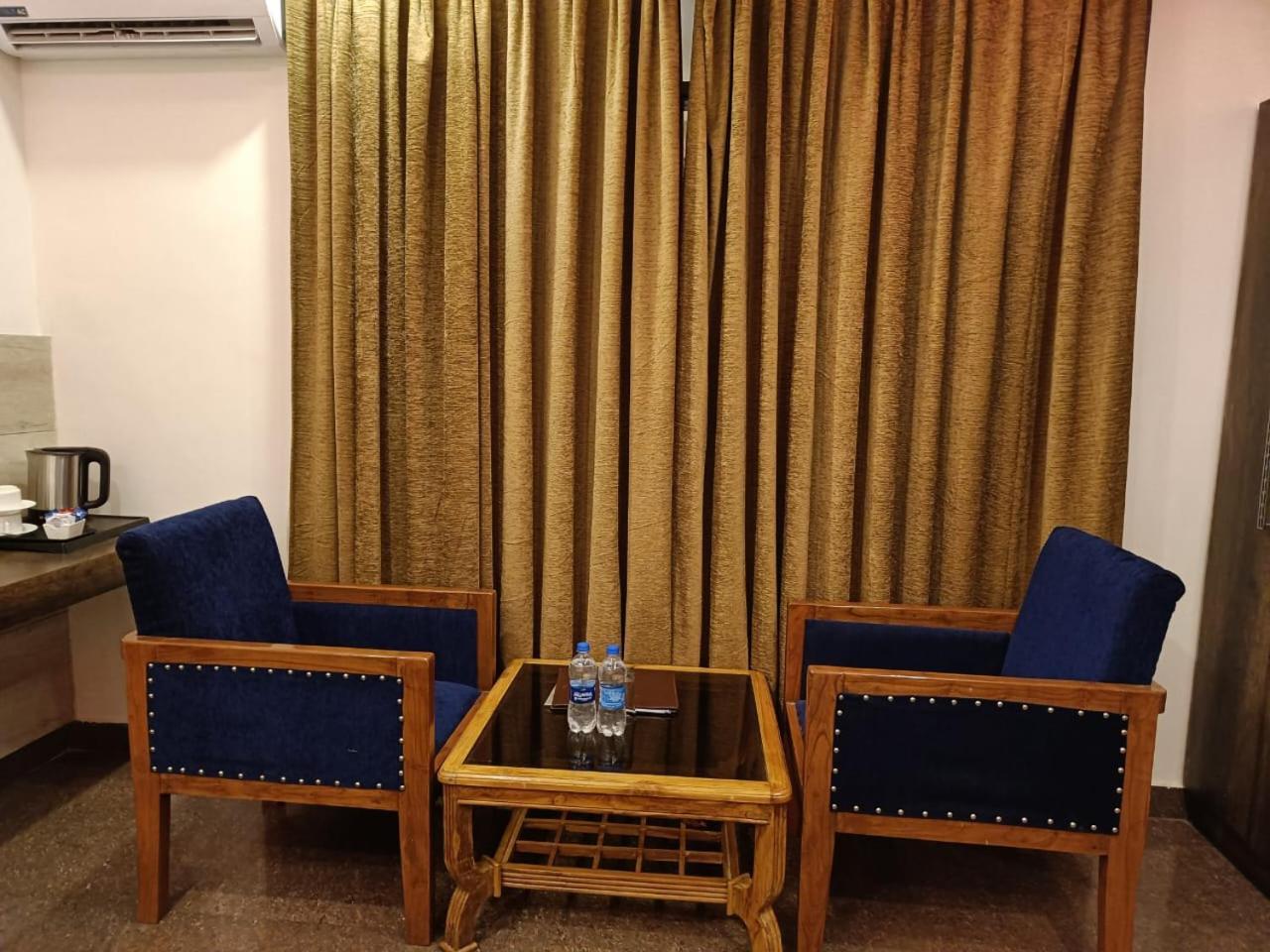 King Castle Mcleodganj-Centrally Heated And Air Cooled- Near Mall Road - Free Parking Дармсала Екстер'єр фото